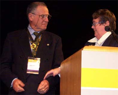 2004 03 09 11 32 48 706