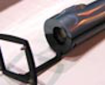 AuntMinnieTV: Handheld device digitizes mammograms