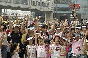 2005 10 19 15 30 24 706