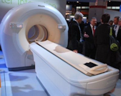 Philips' TruFlight Select PET/CT scanner.