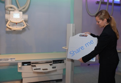 2012 11 27 15 19 00 942 Digital Radiography Sys Wireless Digital Detector 394