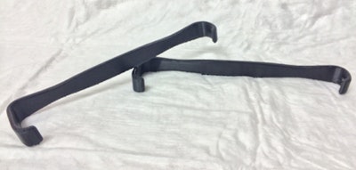 Army-Navy surgical retractors. All images courtesy of Dr. David Armstrong, PhD.