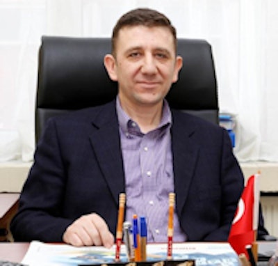 Dr. Murat Acar.
