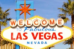 2018 03 07 18 39 9580 Las Vegas Sign 400