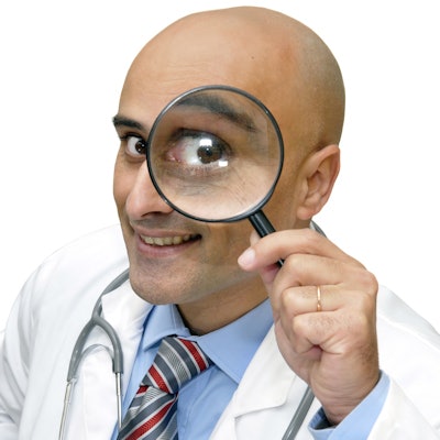 2018 09 04 22 02 1504 Doctor Magnifying Glass 400