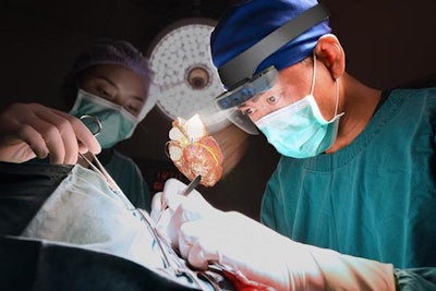 Oculenz AR Wear by Ocutrx. Image courtesy of Ocutrx.