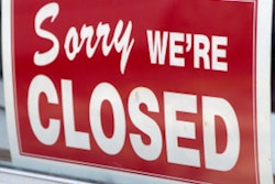 2020 03 17 18 40 2143 Closed Sign 400