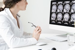 2018 10 17 18 27 3649 Doctor Woman Ct Scan 400