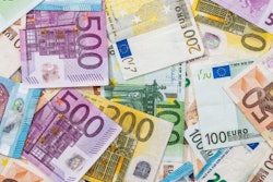 2020 04 20 23 13 8684 Euros Bills 400