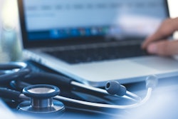 2019 11 22 19 40 0604 Doctor Laptop Stethoscope 400