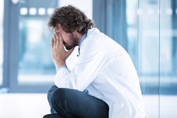 2020 09 29 19 23 9660 Doctor Sad Floor 400