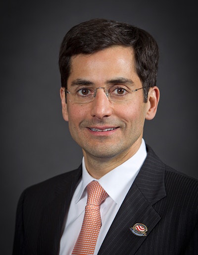 Dr. Ezequiel Silva III.