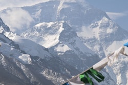 2021 03 30 23 01 9552 Mt Everest Prayer Flags 400