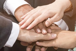 2020 01 08 19 05 8090 Business Hands 400