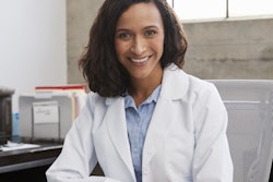 2022 02 18 21 45 7175 Doctor Female Young Desk 400