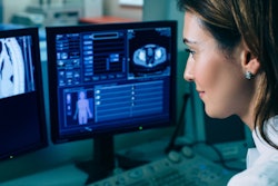 2020 07 29 20 51 6576 Doctor Workstation Woman2 400