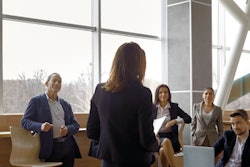 2022 07 11 17 05 1894 Business Leader Speaker Woman 400