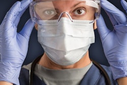 2022 08 22 23 36 1113 Doctor Nurse Woman Mask Ppe 400