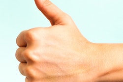 2022 06 17 18 39 1570 Thumbs Up New 400