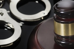 2020 04 17 19 37 6995 Handcuffs Gavel 400
