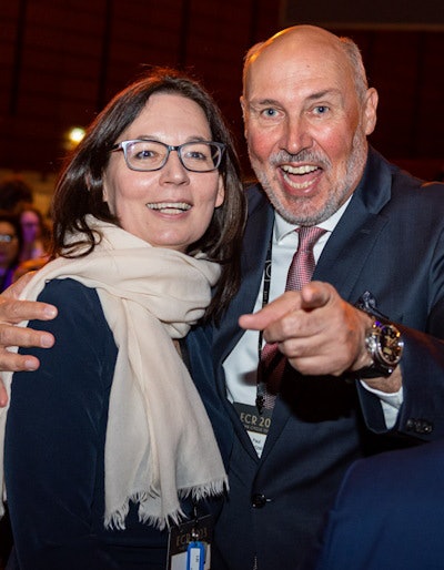 Friends reunited: Dr. Marion Smits, PhD, bumps into past ECR president Dr. Paul Parizel, PhD, from Perth. Image courtesy of the ESR.