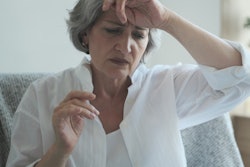 2021 12 13 17 55 0222 Older Woman Anxious 400