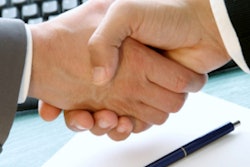 2019 12 19 00 53 5252 Hands Shaking Deal 400