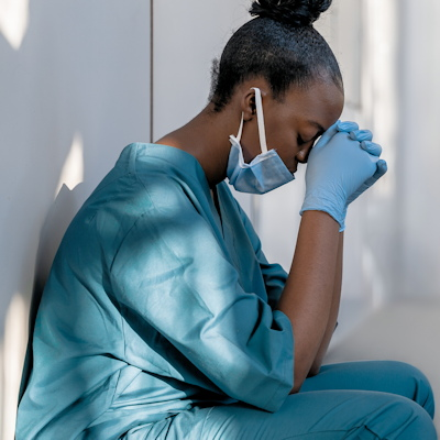 Doctor Nurse Stressed Mask 400