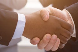 Business Handshake Meeting 400