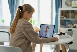 Teleconsultation Woman