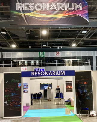 The 'Resonarium' at the ISMRM meeting featured a quite space for live presentations via a video link from researchers around the world.