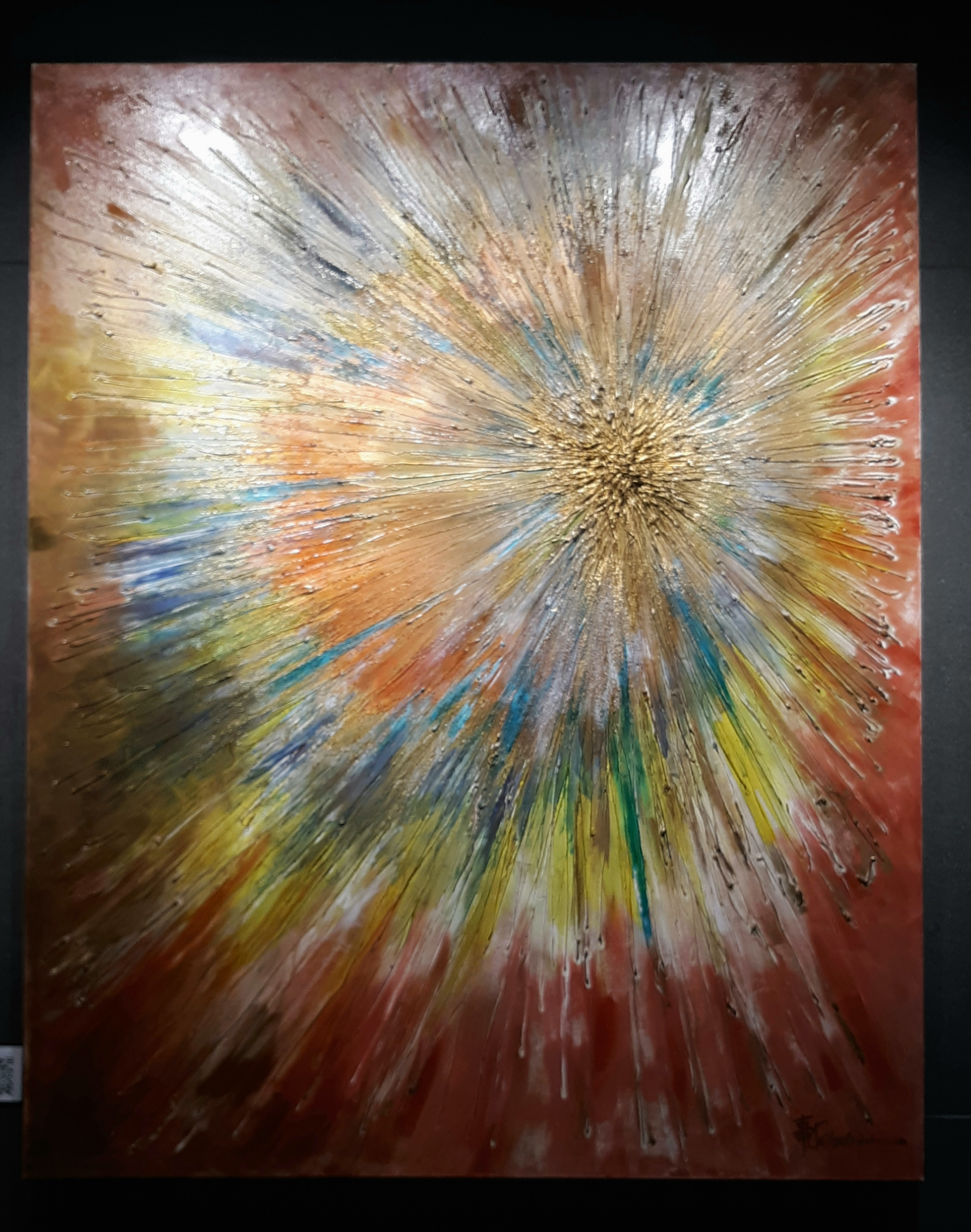 Center art: 'Radiance' by Roderick Koh