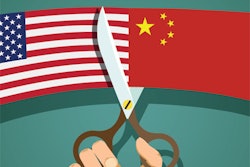 Am 2018 05 29 18 14 6503 U s China Flags Scissors 400