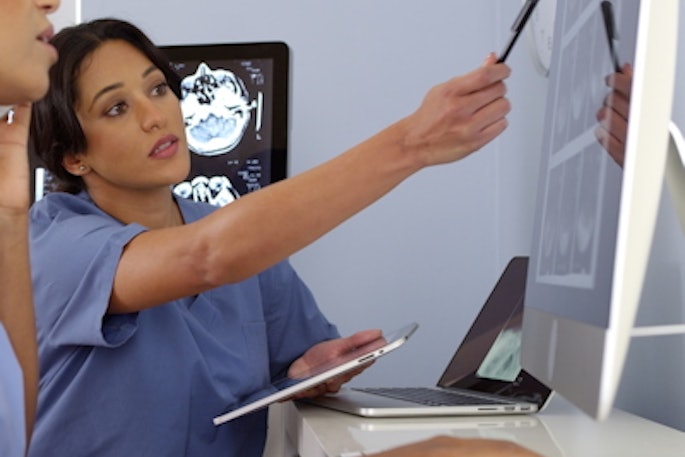 Doctors Working Monitor Consult 400