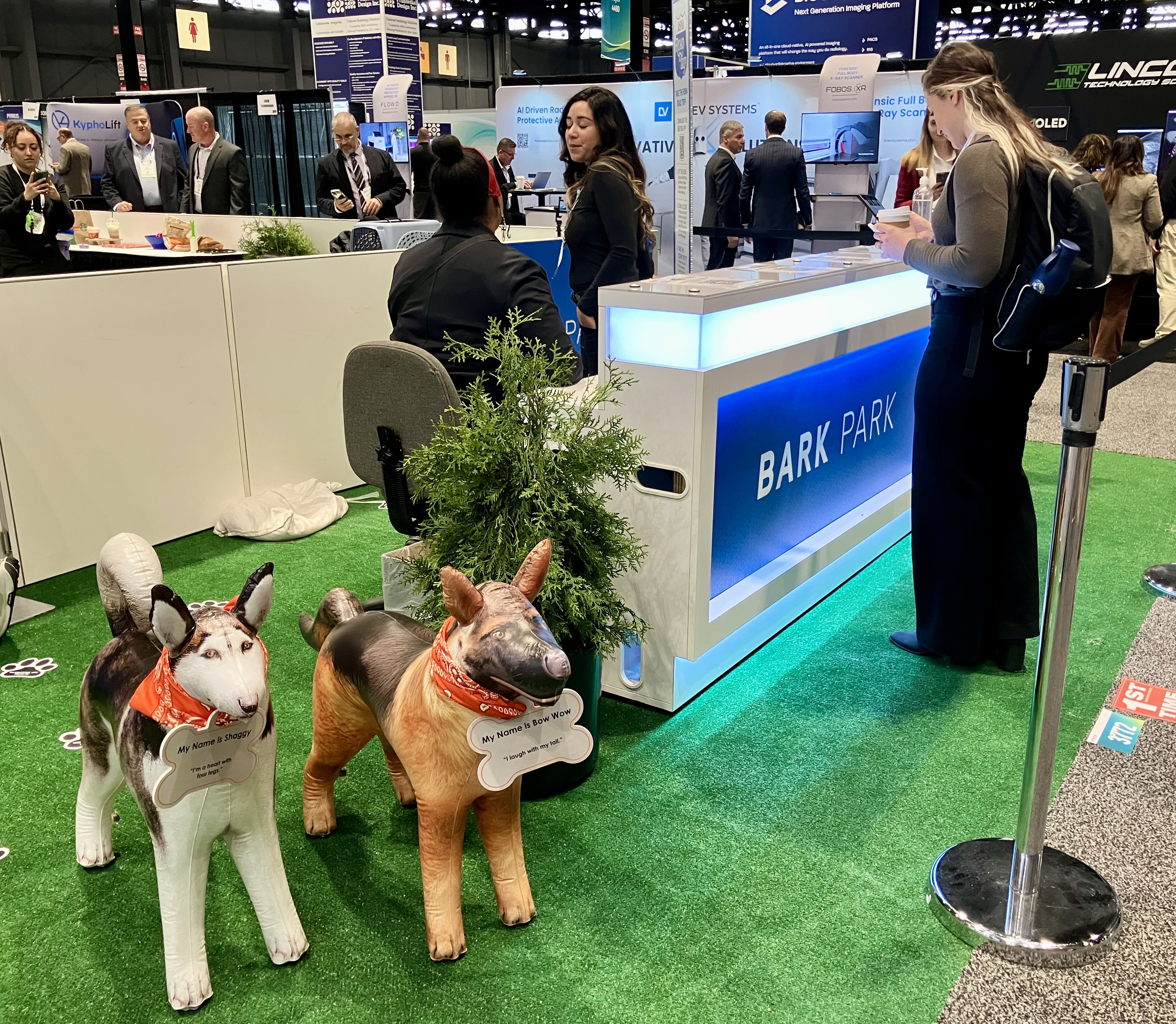 The RSNA Bark Park gives attendees the opportunity to interact with therapy dogs.