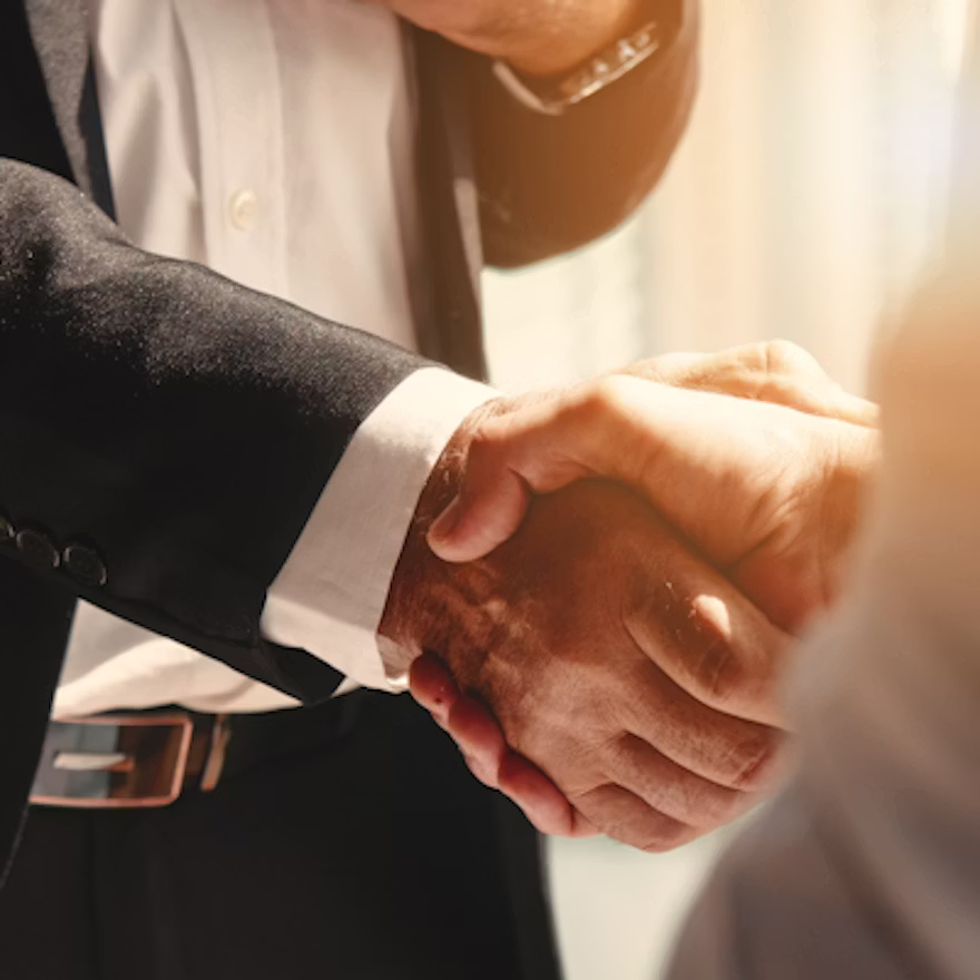 Am 2020 04 22 17 11 4900 Business Handshake Man 400