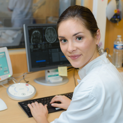 Radiographer Workstation Smiling 400
