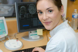 Radiographer Workstation Smiling 400