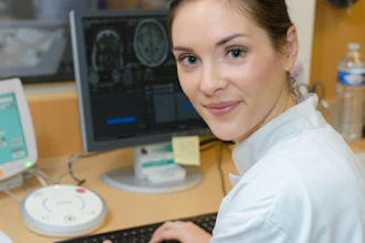 Radiographer Workstation Smiling 400